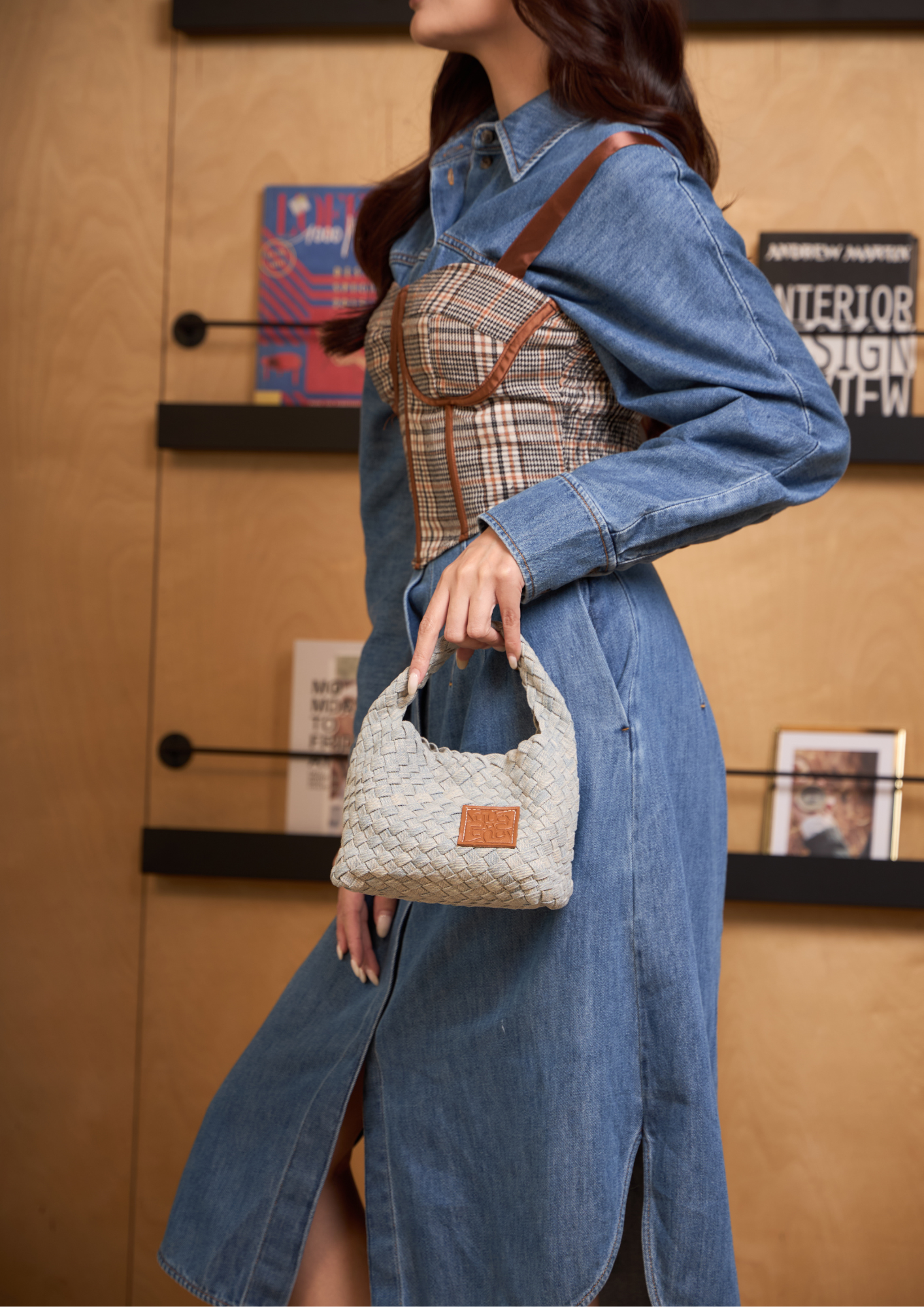 Midnight Weave – Denim Crossbody Bag S - Light