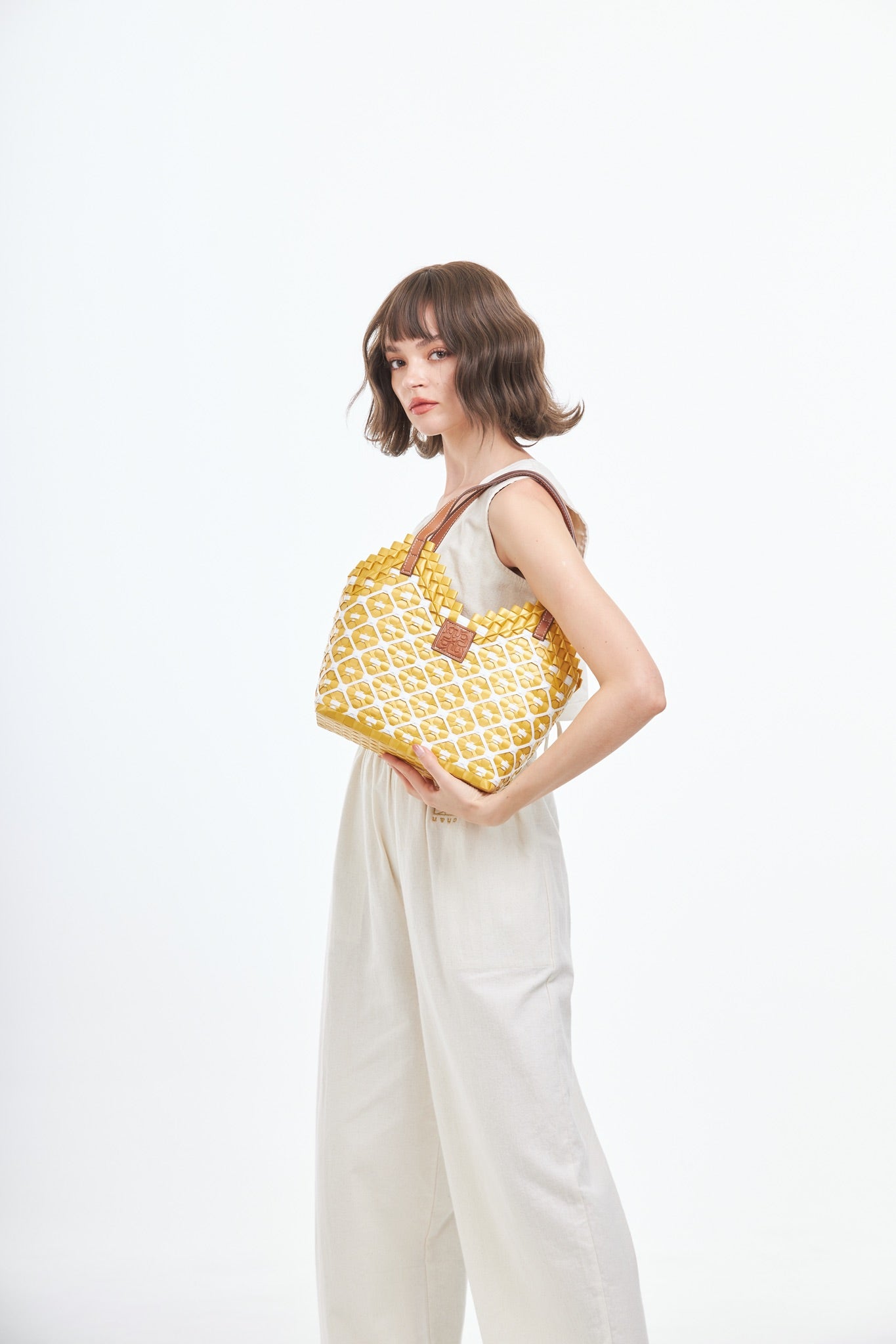 Thai Pattern Heart Basket Bag M - Gold