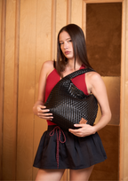Signature Weave – Hobo L – Black