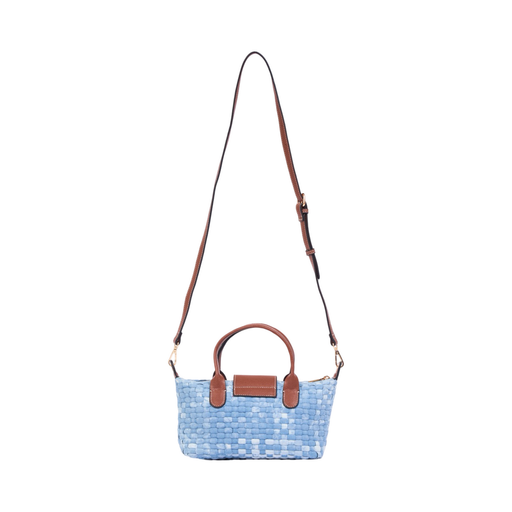 Midnight Weave – Woven Shoulder Bag M – Light Denim