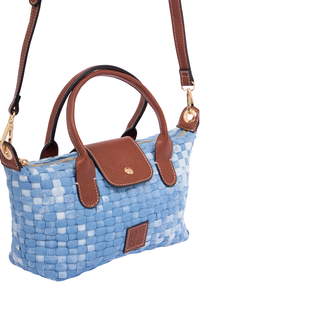 Midnight Weave – Woven Shoulder Bag M – Light Denim