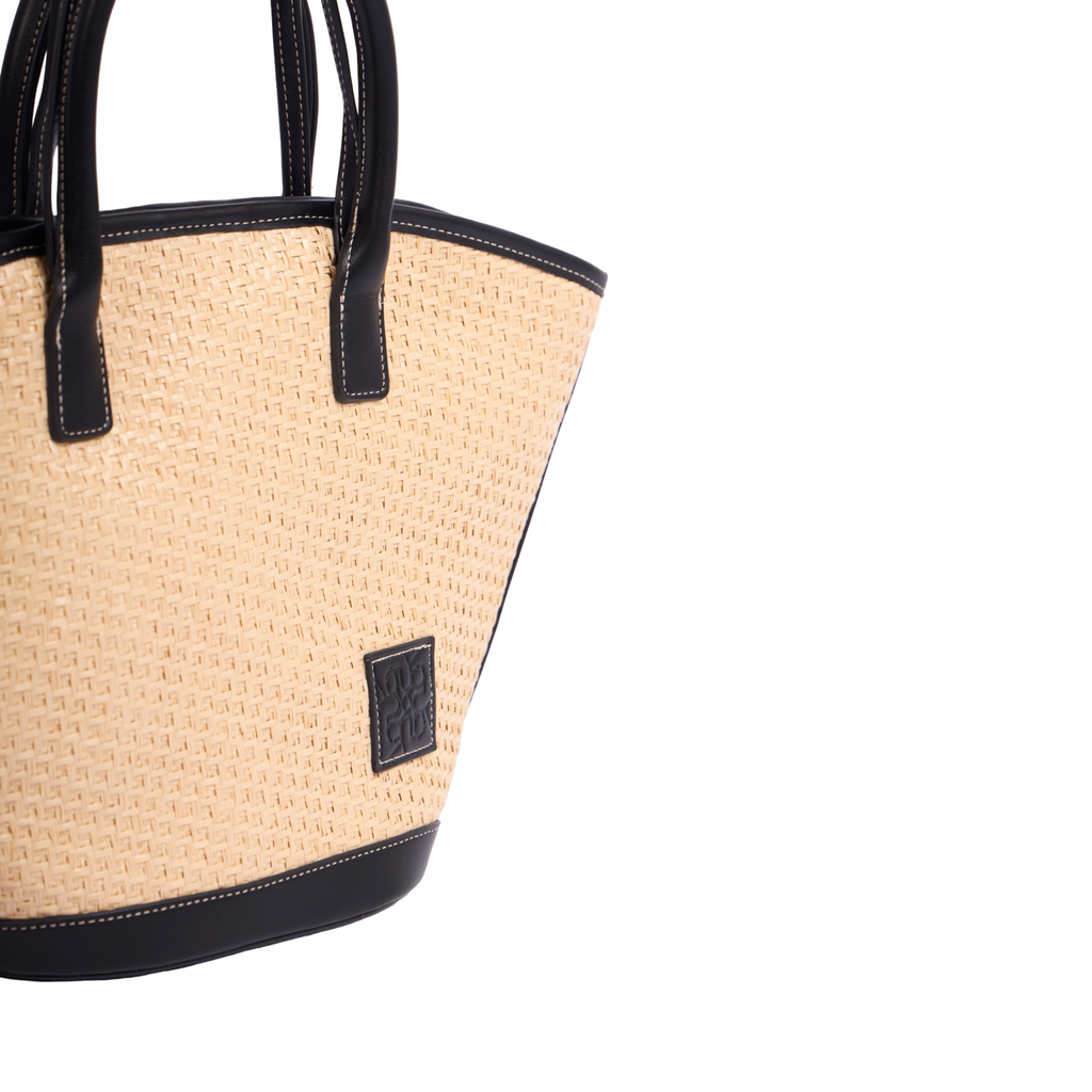 Artisan Vovage – Straw Shoulder Bag – Black