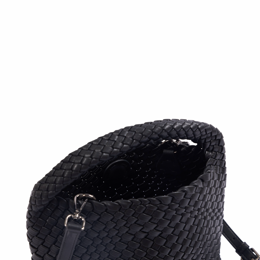 Signature Weave – Hobo Bag M – Black