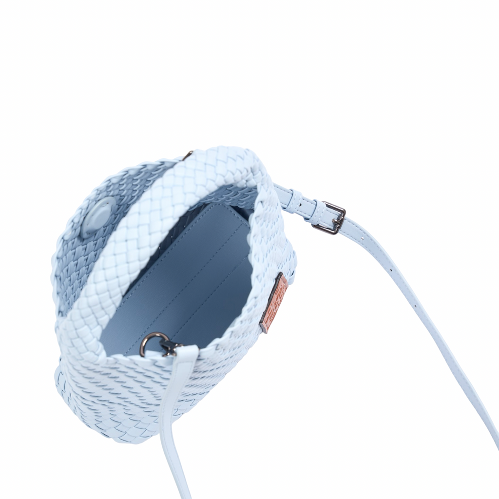Signature Weave – Hobo Bag M – Baby Blue