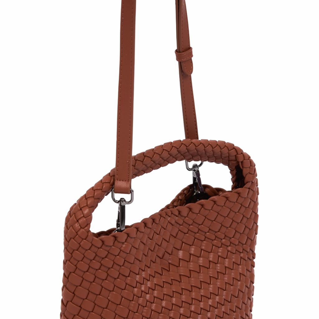 Signature Weave – Hobo Bag M – Cinnamon Brown