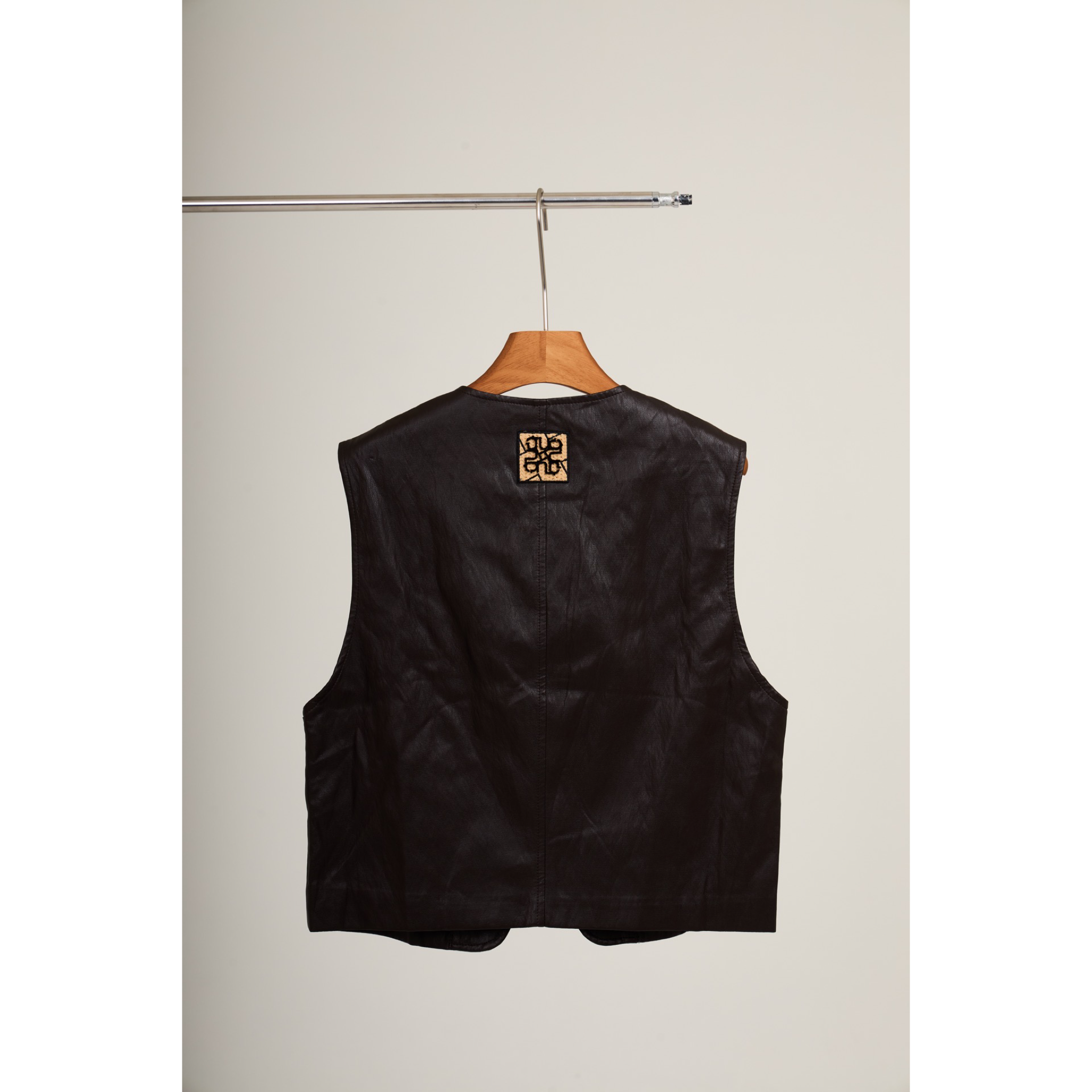 Coated Vest – Black