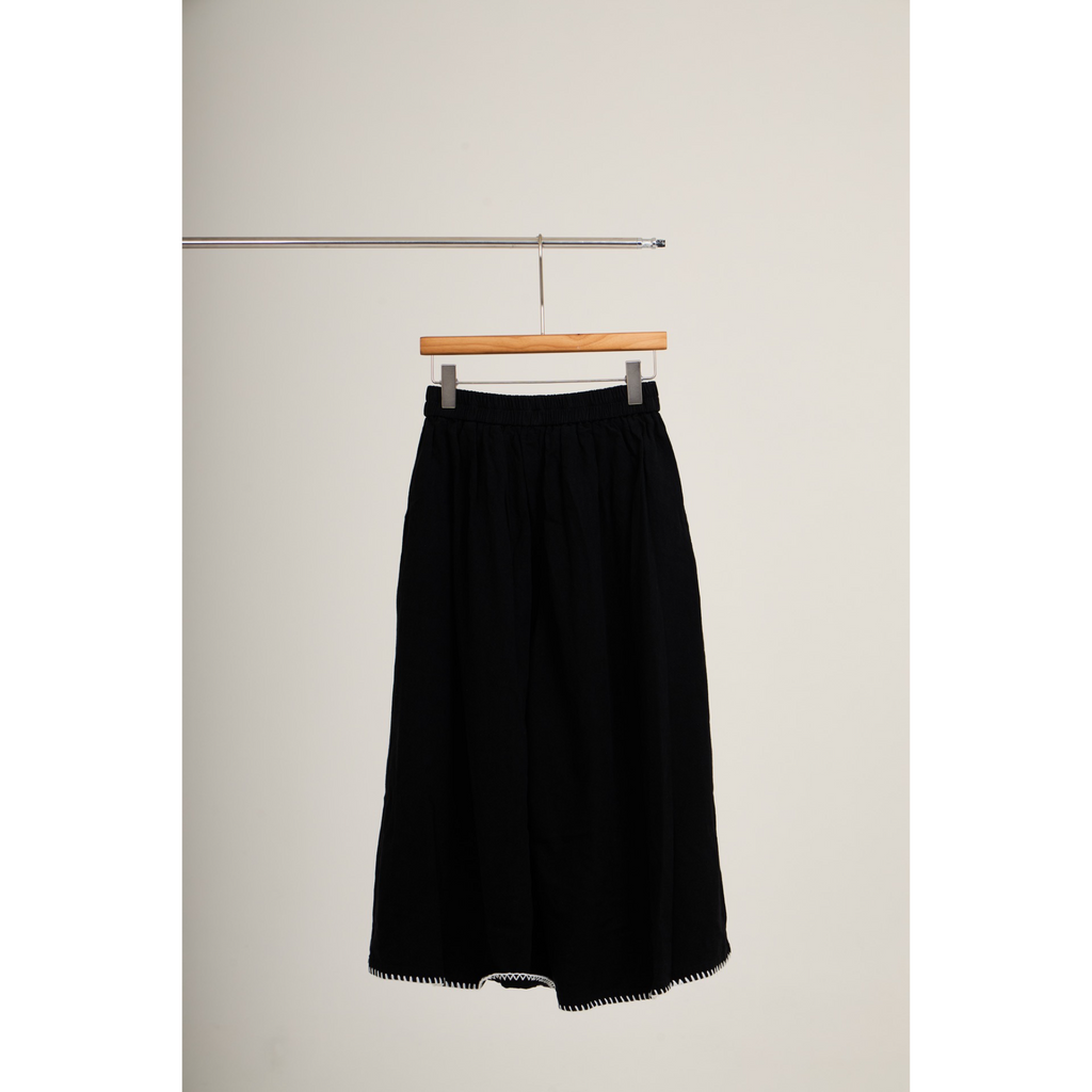 Pleated Wide Pants – Black