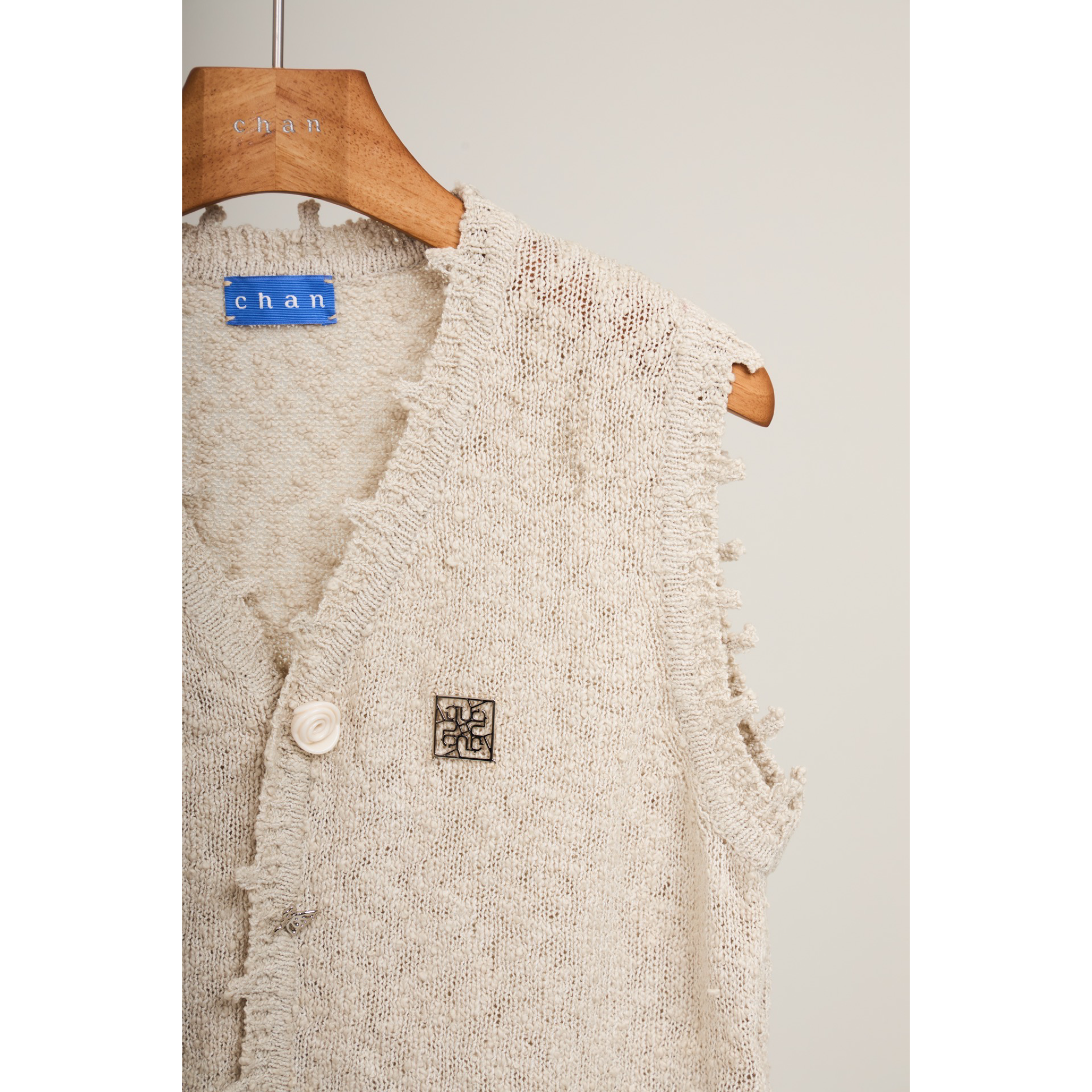 Sleeveless Knit Top – Beige