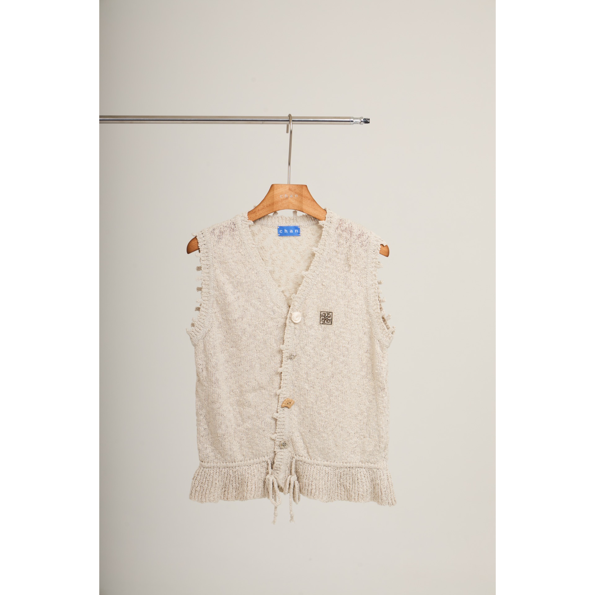 Sleeveless Knit Top – Beige