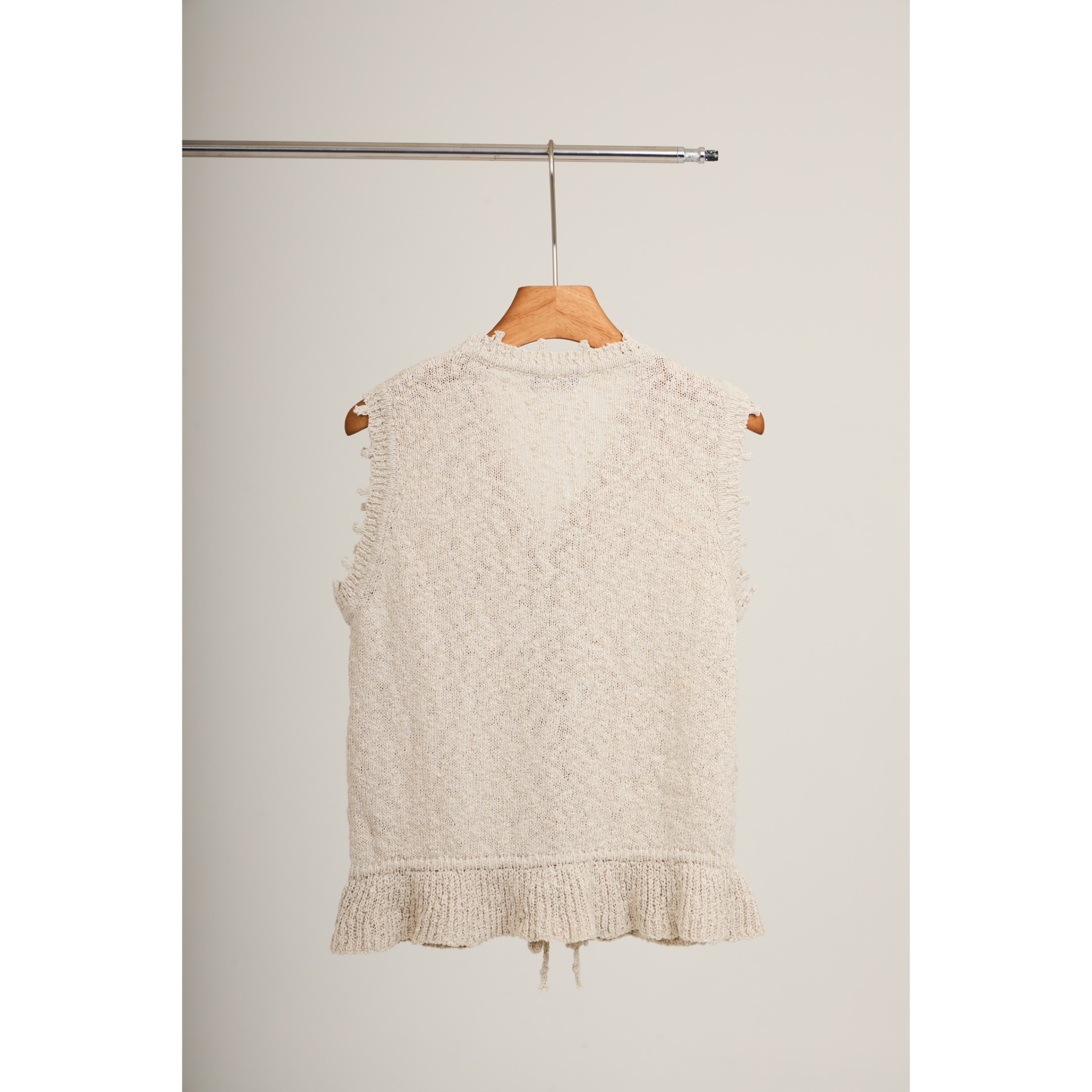 Sleeveless Knit Top – Beige