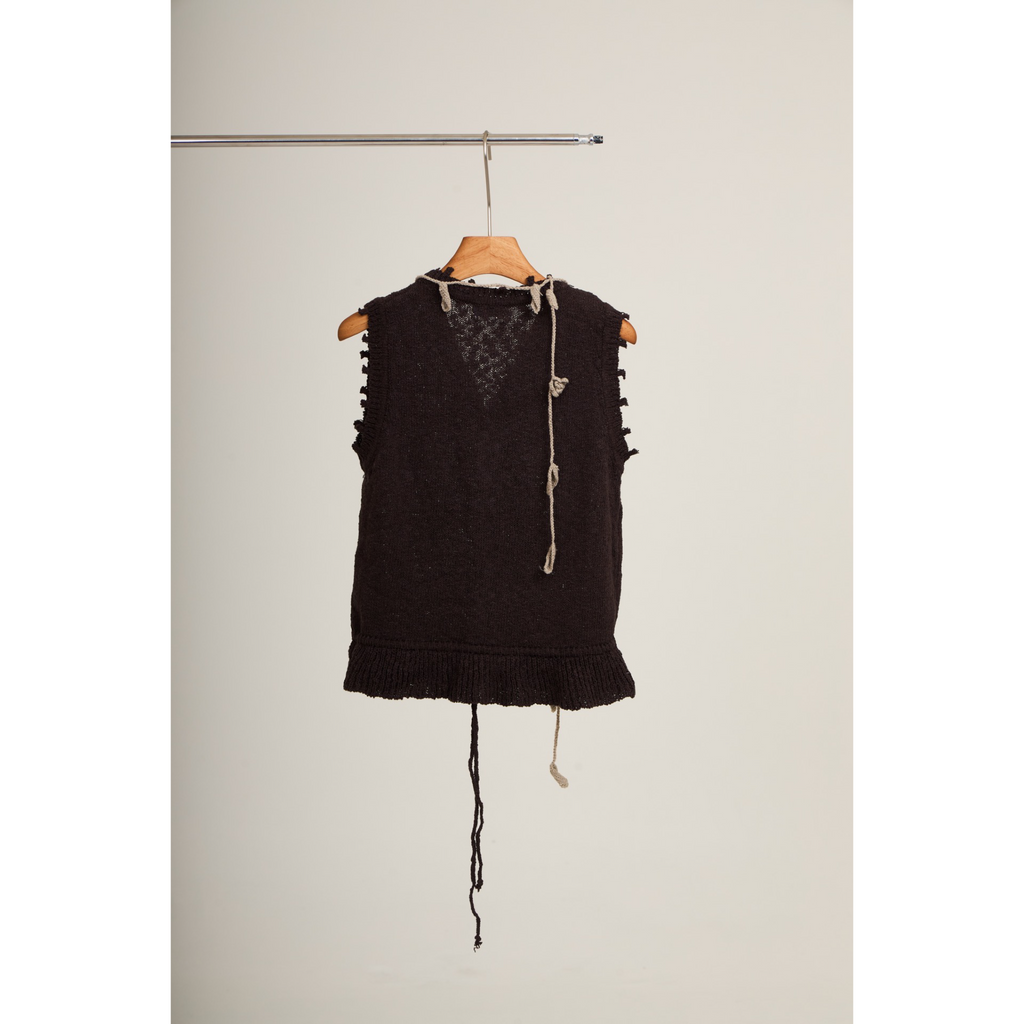 Sleeveless Knit Top – Brown
