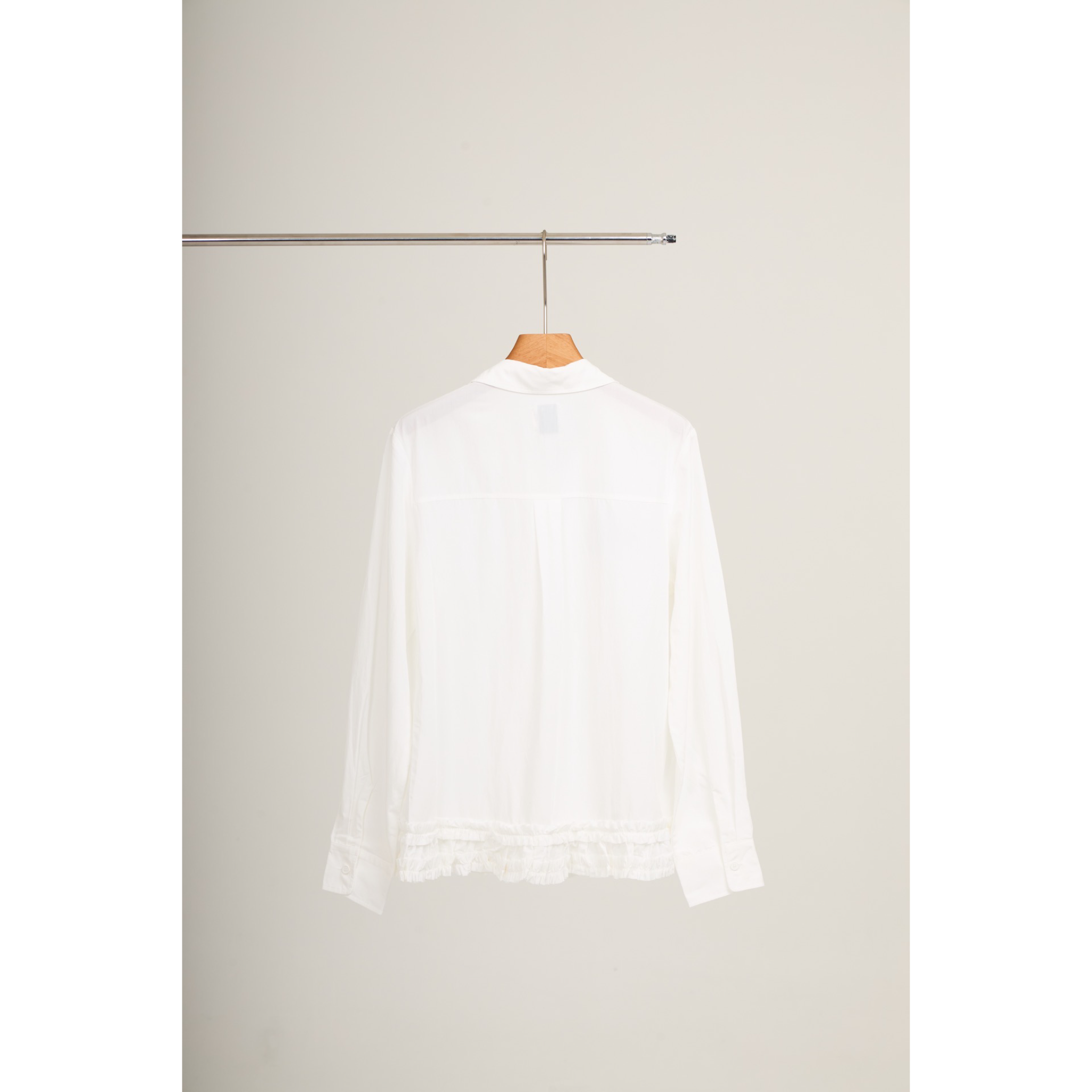 Ruffle Hem Shirt – White
