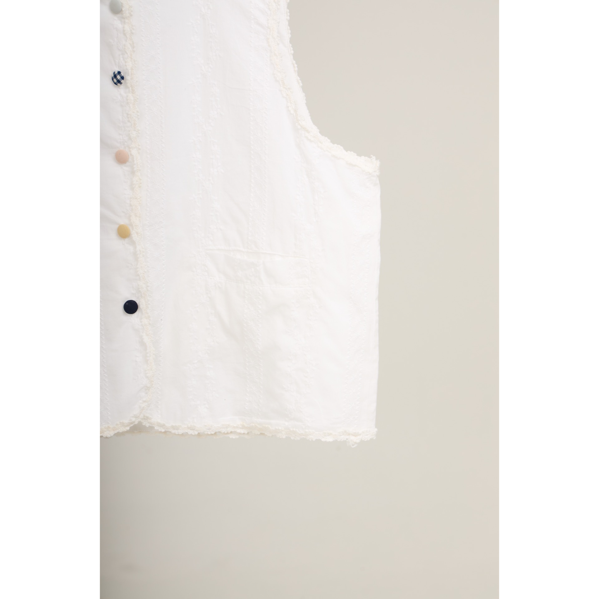 Striped Jacquard Vest – White