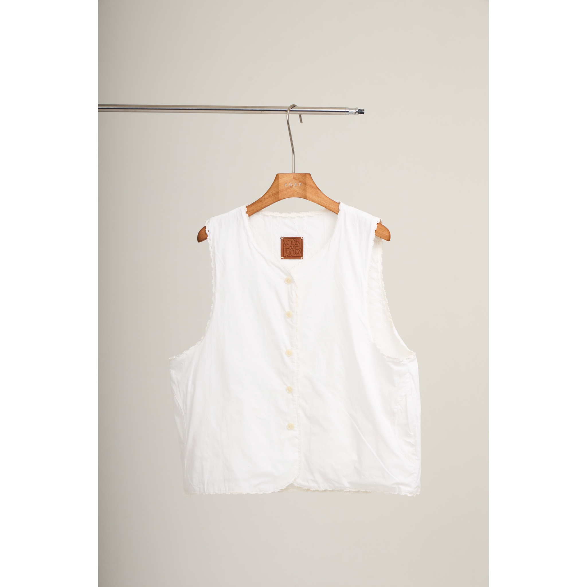 Striped Jacquard Vest – White