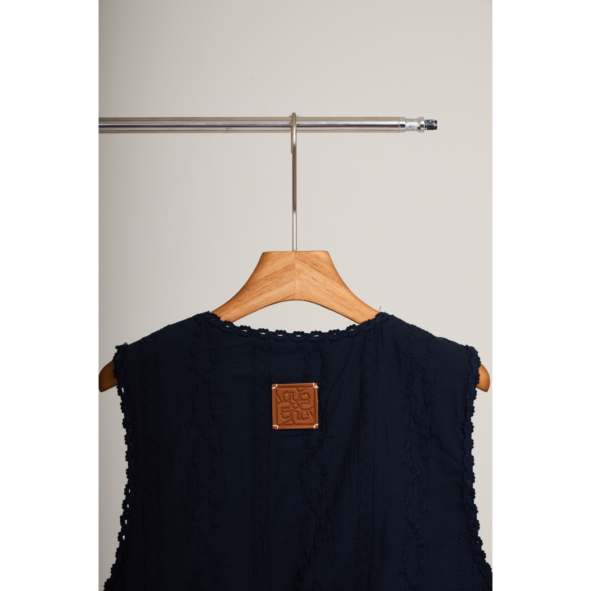 Striped Jacquard Vest – Black