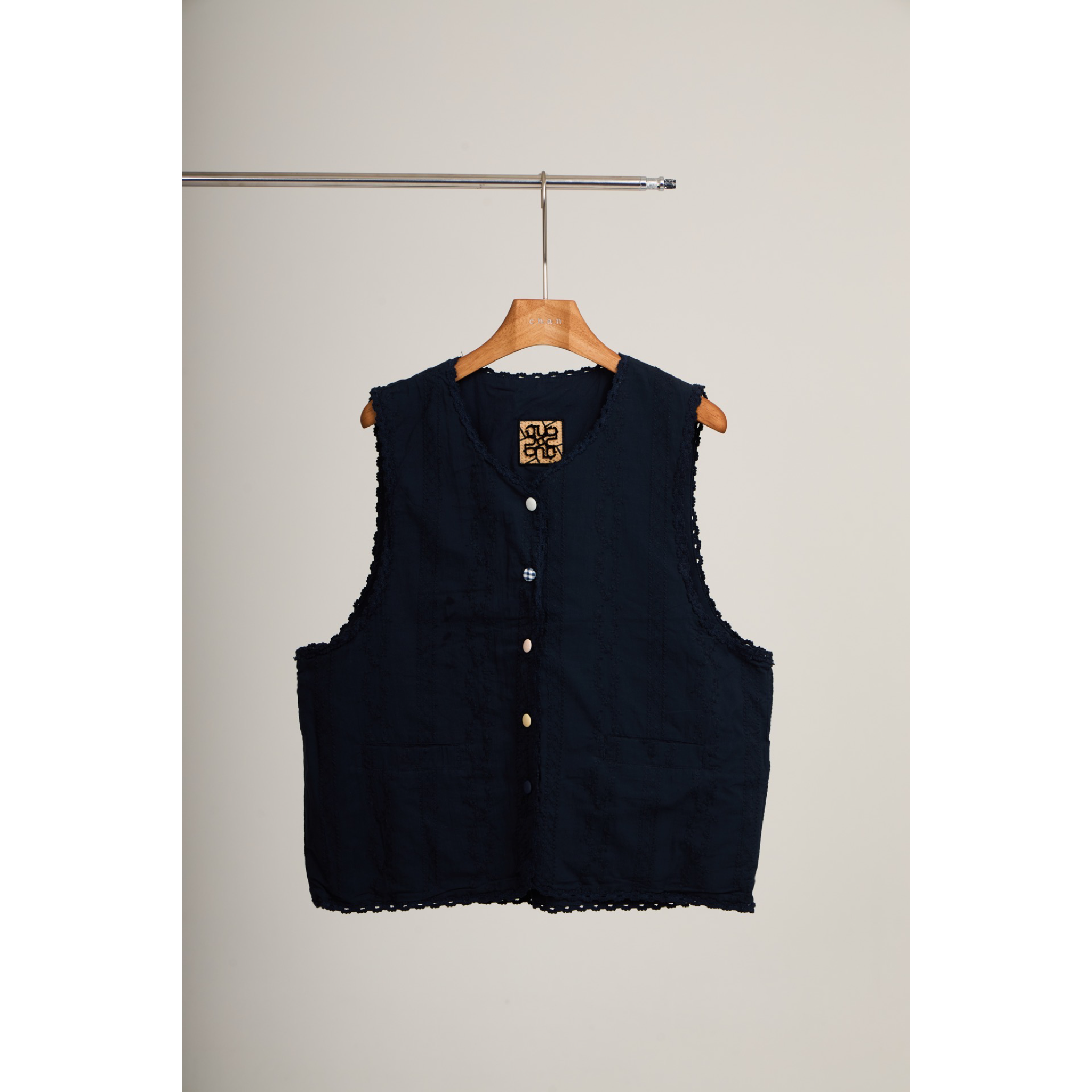 Striped Jacquard Vest – Black