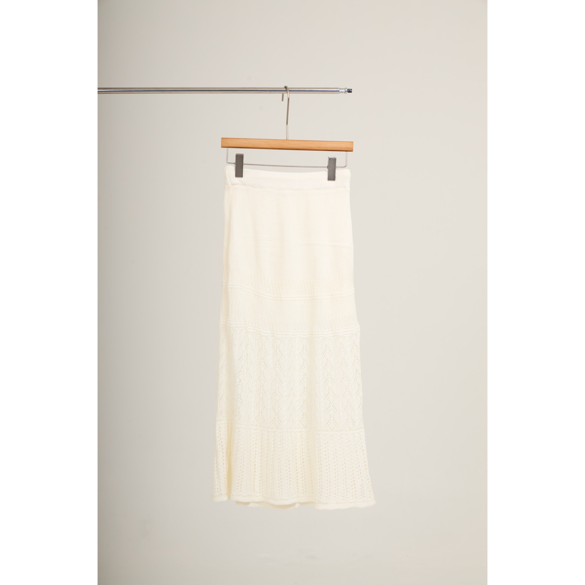 Knit Lace Flare Skirt – White