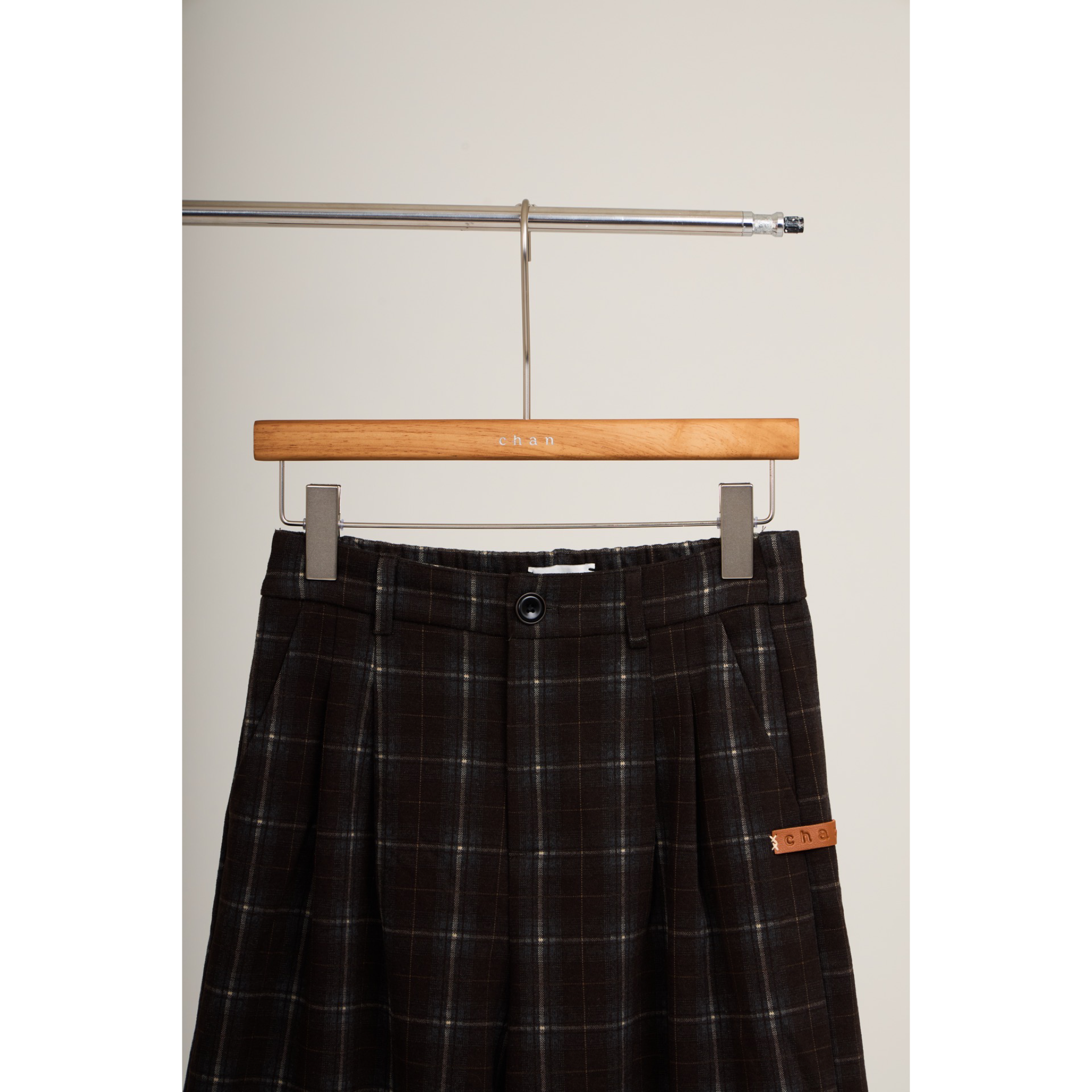 Checked Wide-Leg Pants – Brown