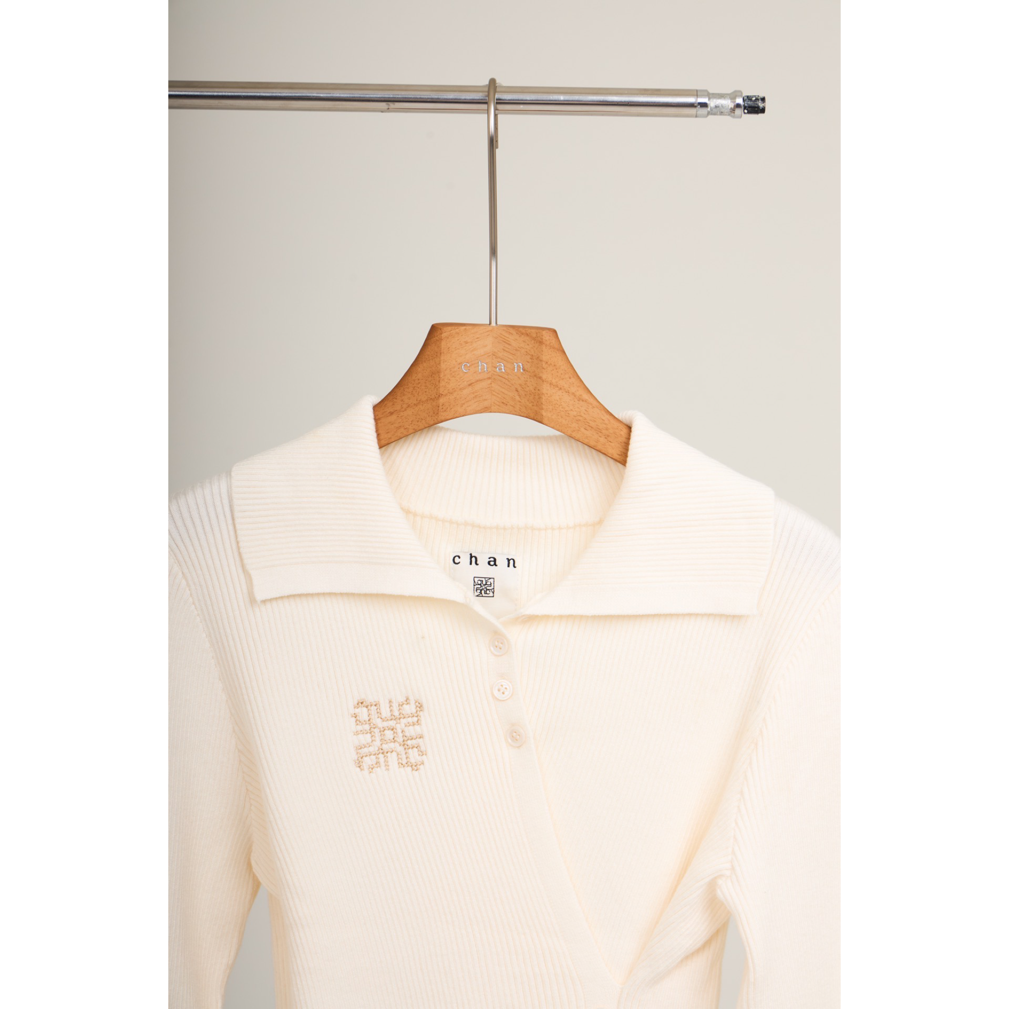 Knit Asymmetric Button Top – Beige