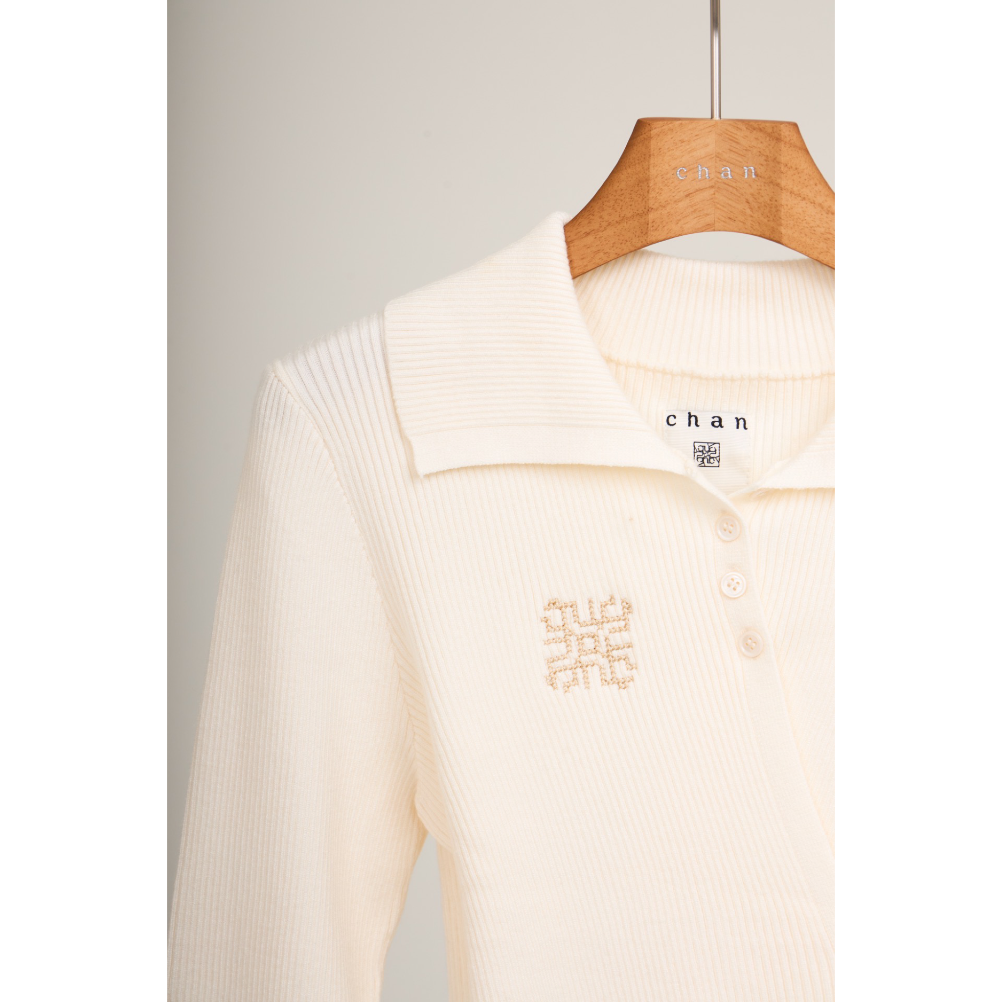 Knit Asymmetric Button Top – Beige