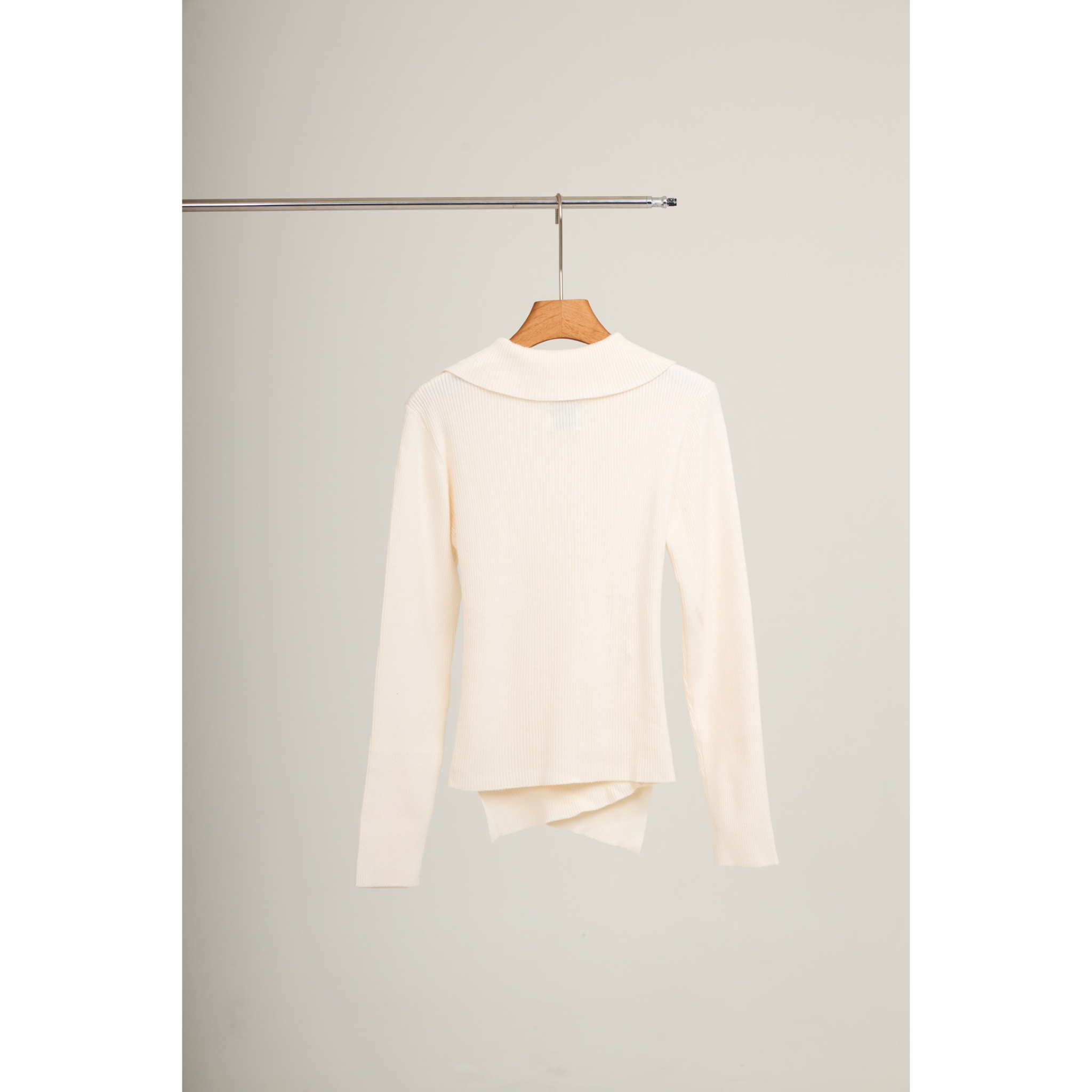 Knit Asymmetric Button Top – Beige