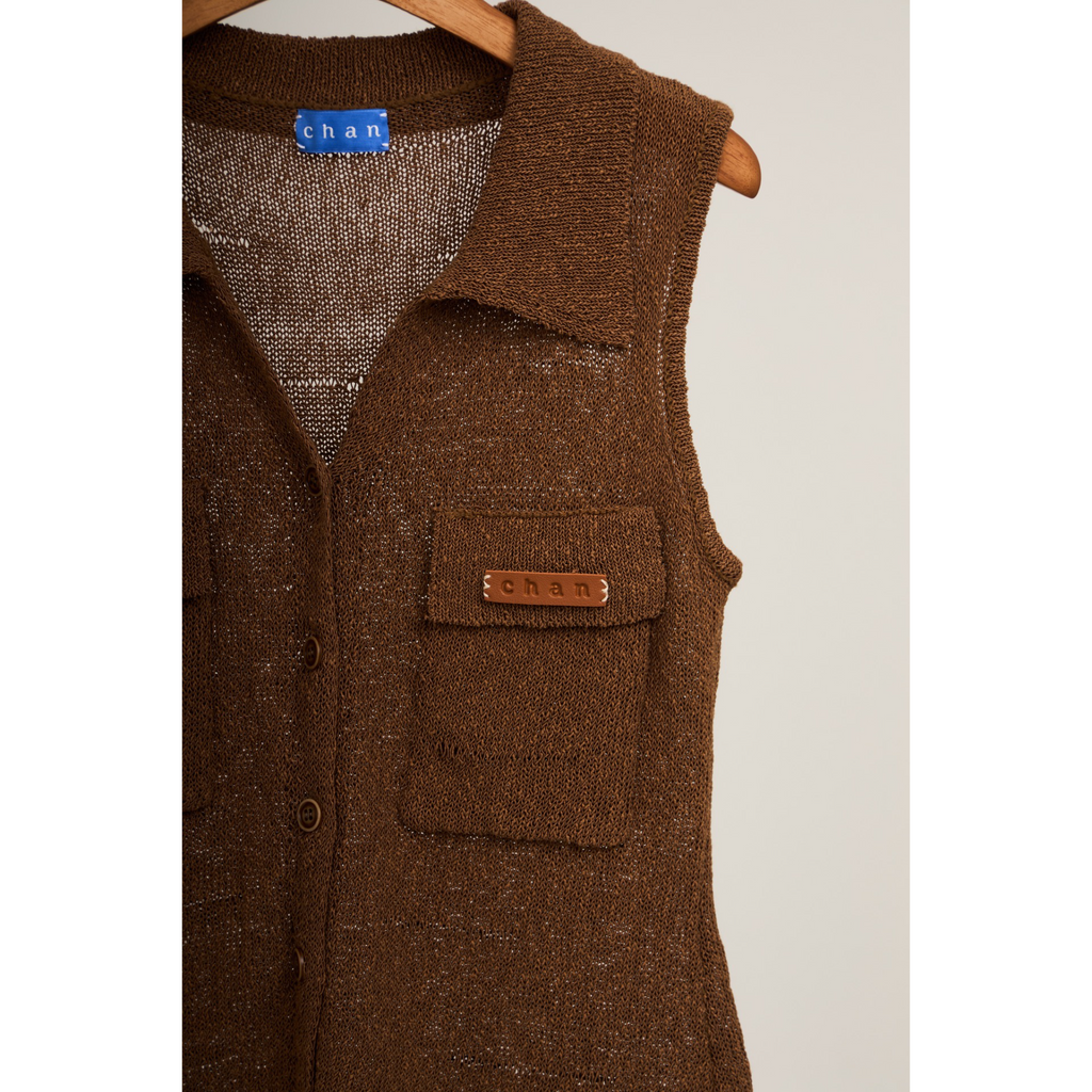 Sleeveless Knit Button Vest – Brown
