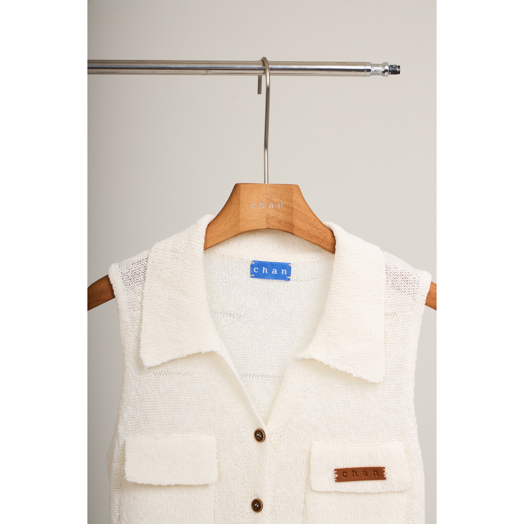 Sleeveless Knit Button Vest – White