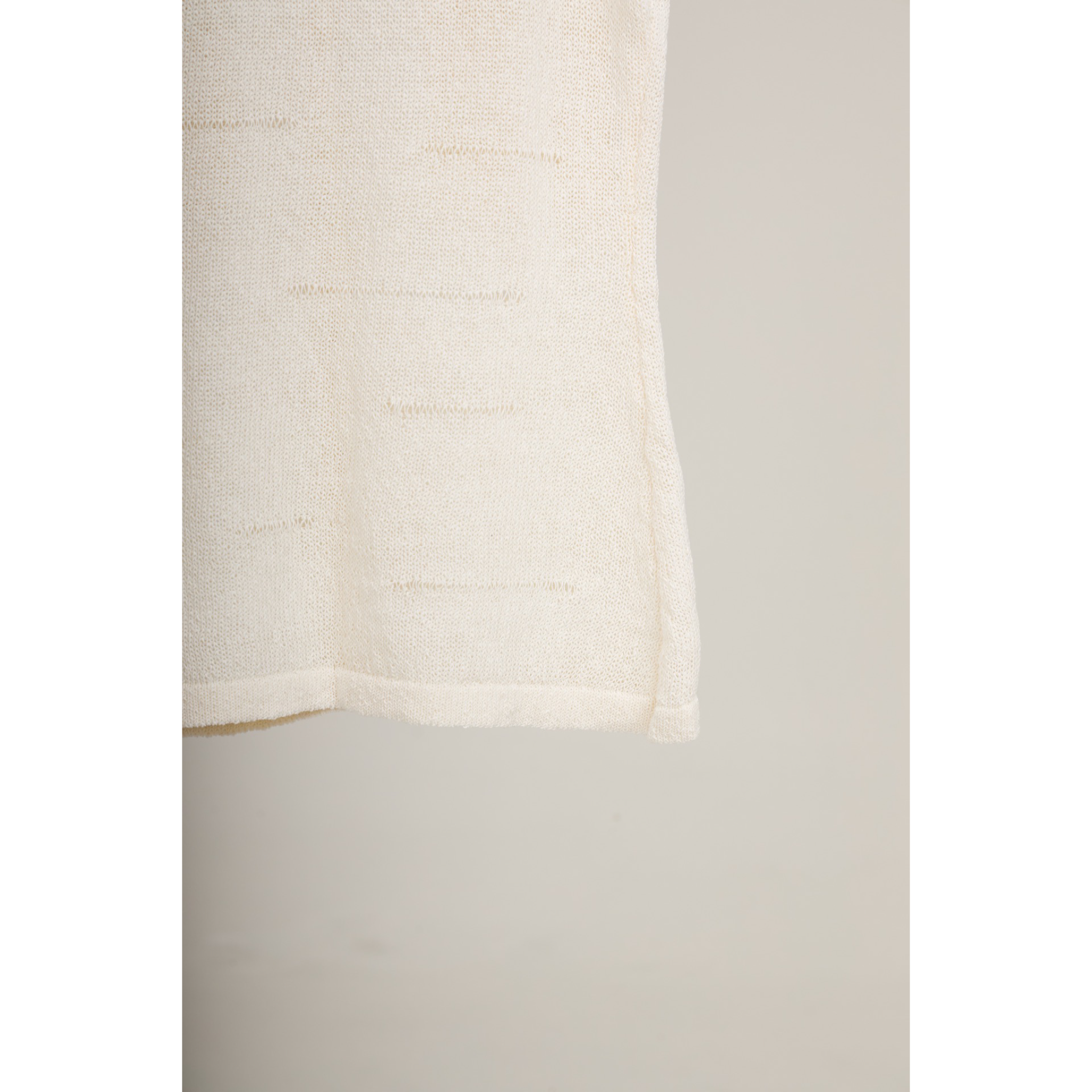 Sleeveless Knit Button Vest – White