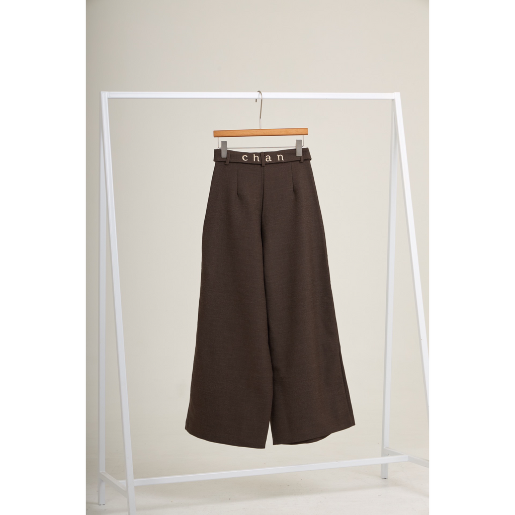 Pleated Wide-Leg Pants  – Dark Brown