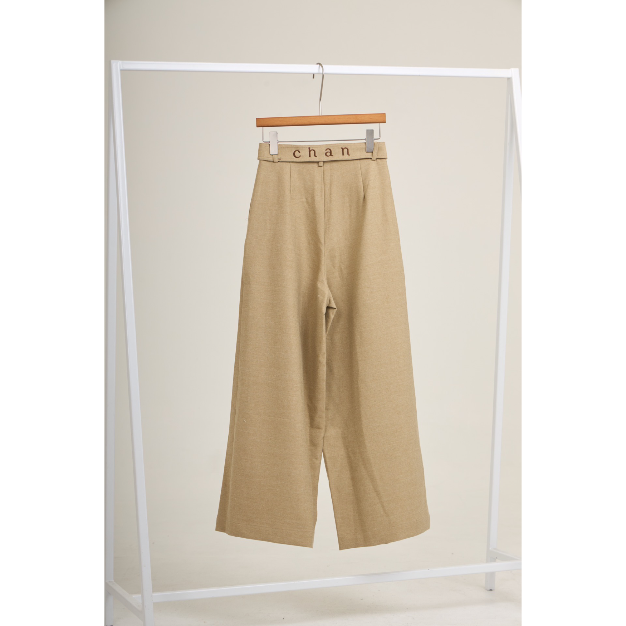Pleated Wide-Leg Pants  – Sand Beige