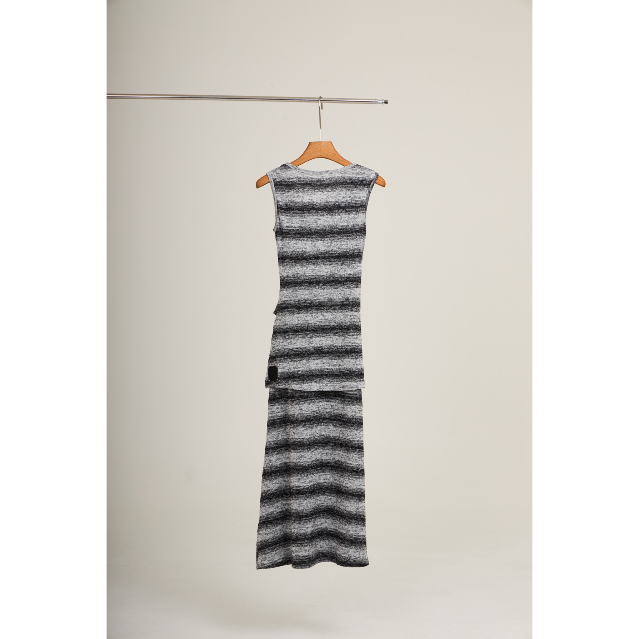 Striped Knit Sleeveless Dress & Beanie Set – Black