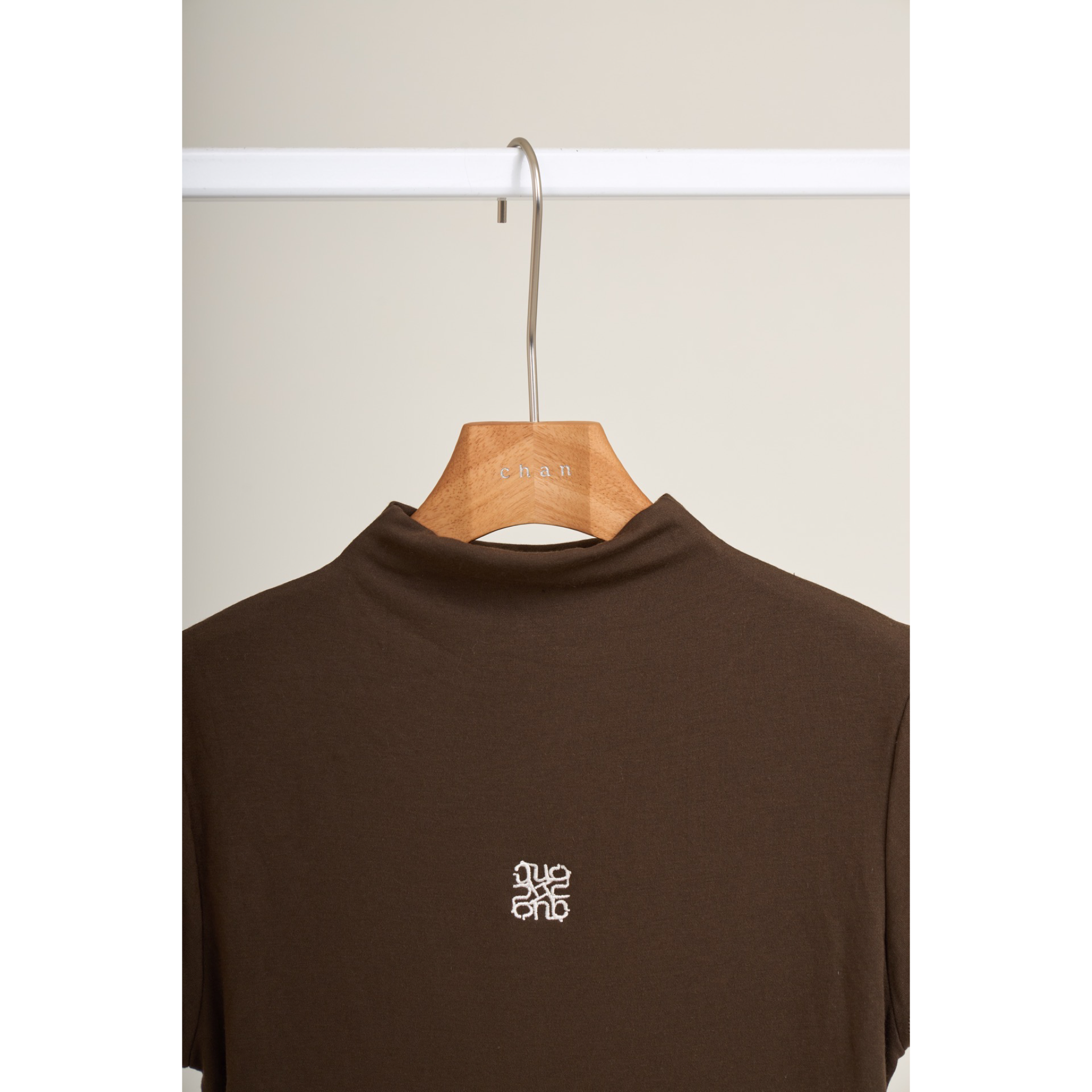 Pleated Trim Turtleneck Top – Brown