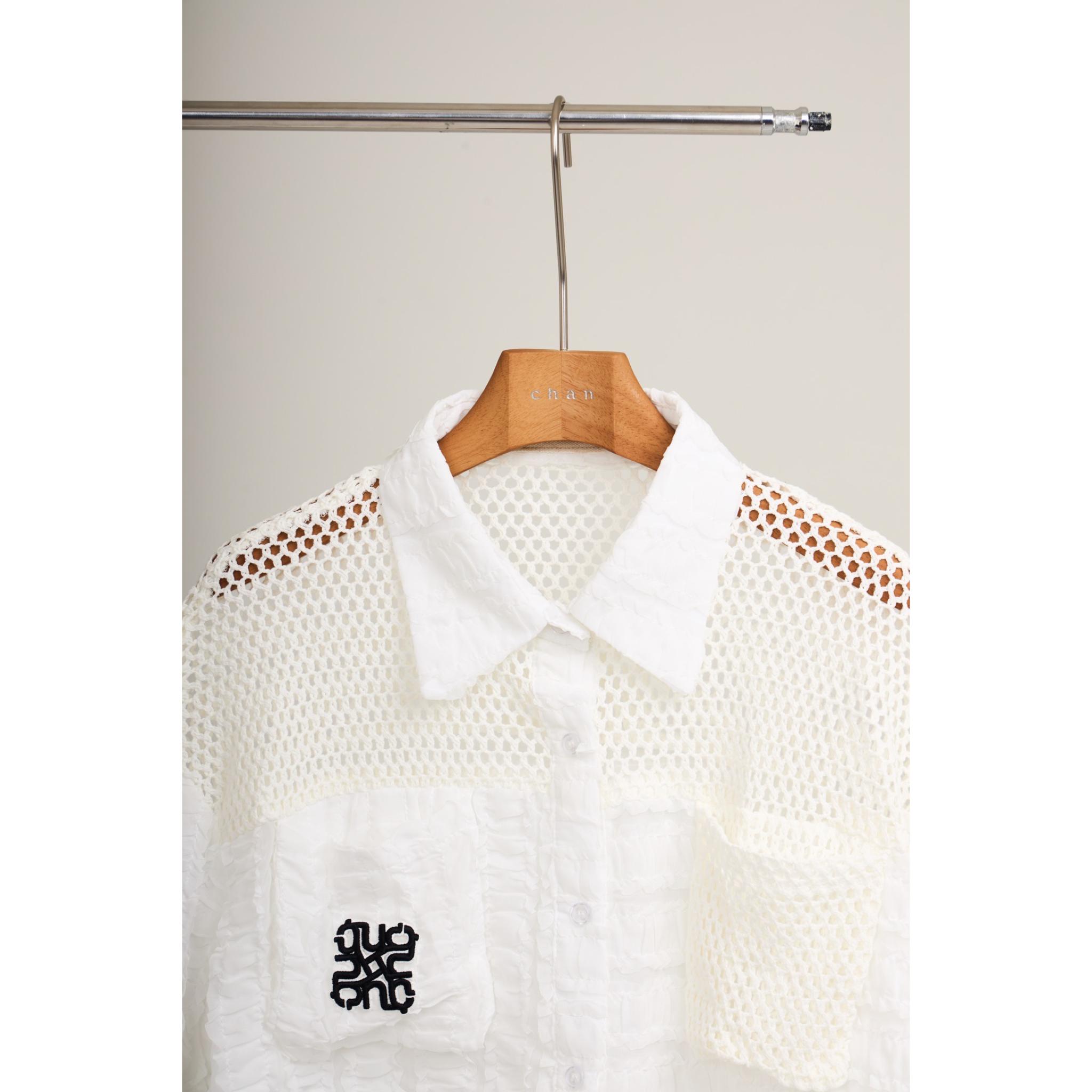 Knit Panel Crop Shirt – White