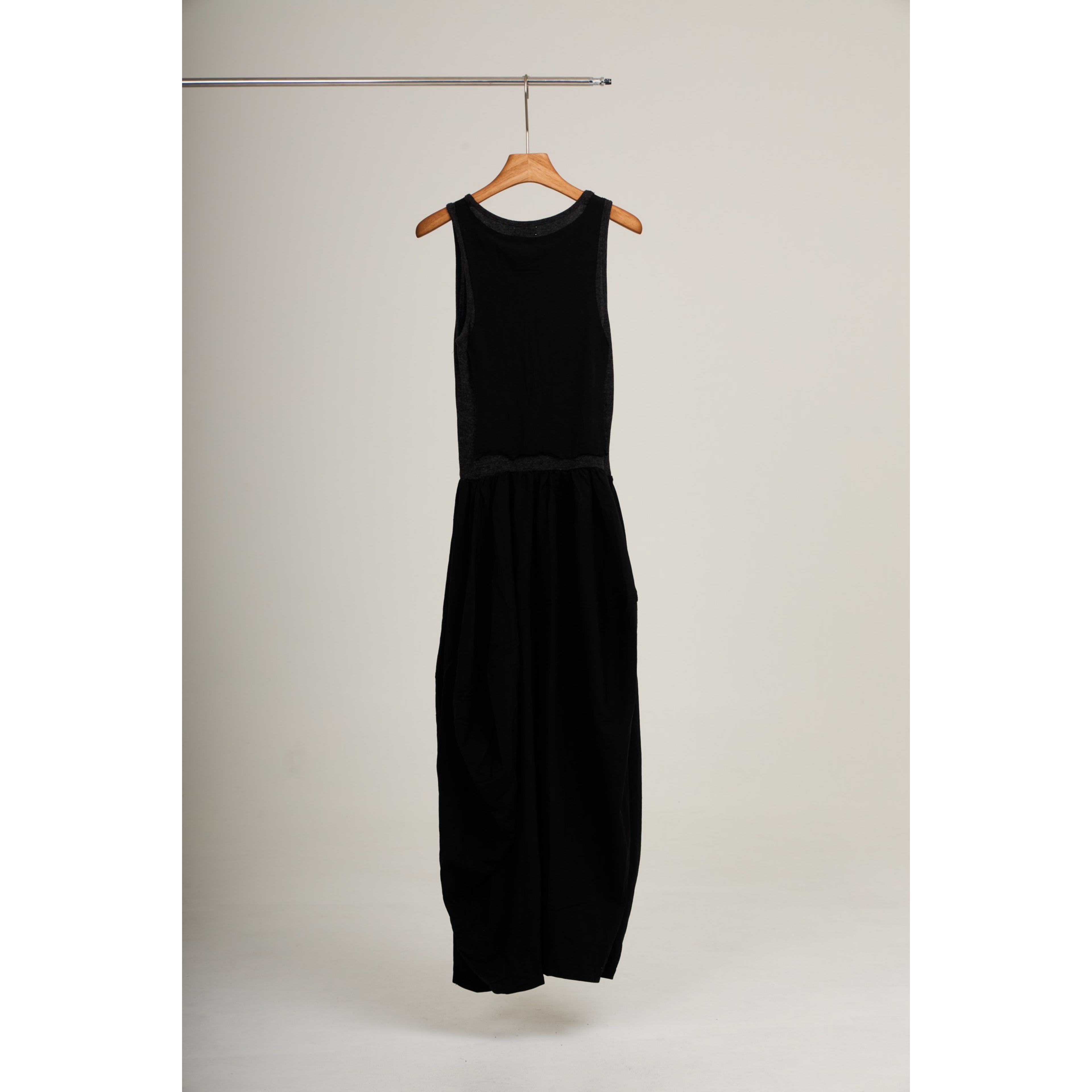 Sleeveless Maxi Dress – Midnight