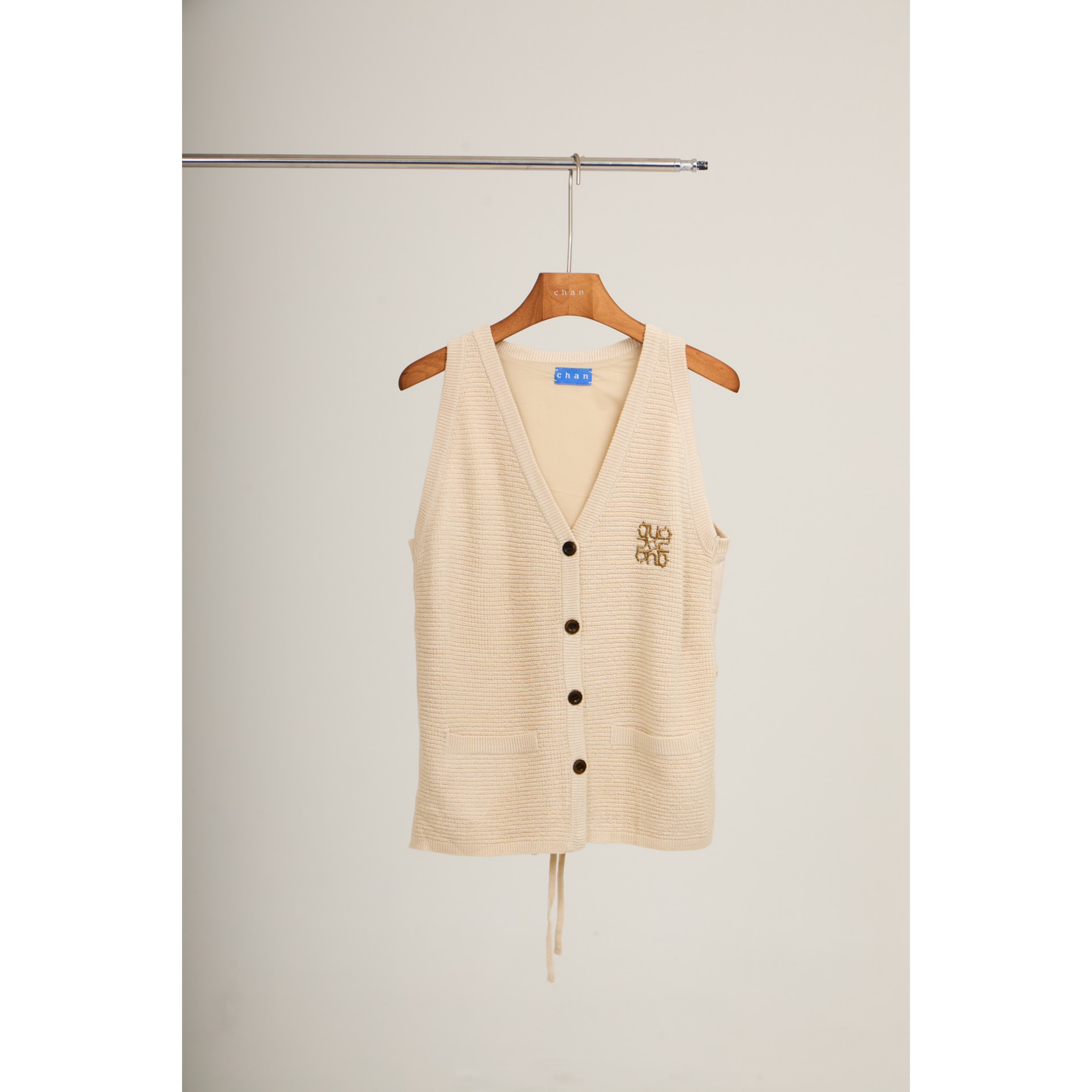 Knit V-Neck Tie Vest – Beige