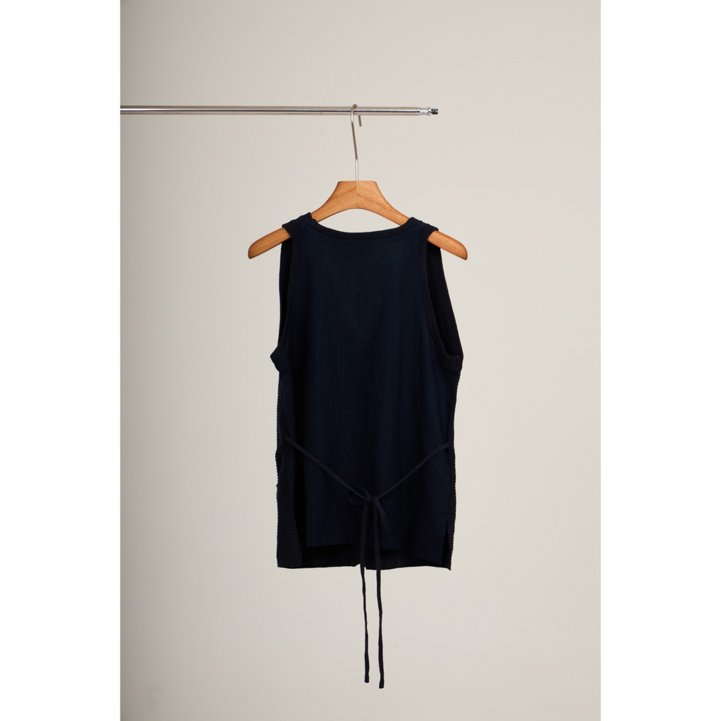 Knit V-Neck Tie Vest – Navy