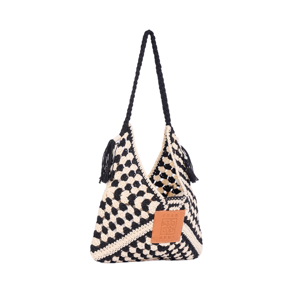 Everyday Earth – Straw Tote Bag With Tassel – Black