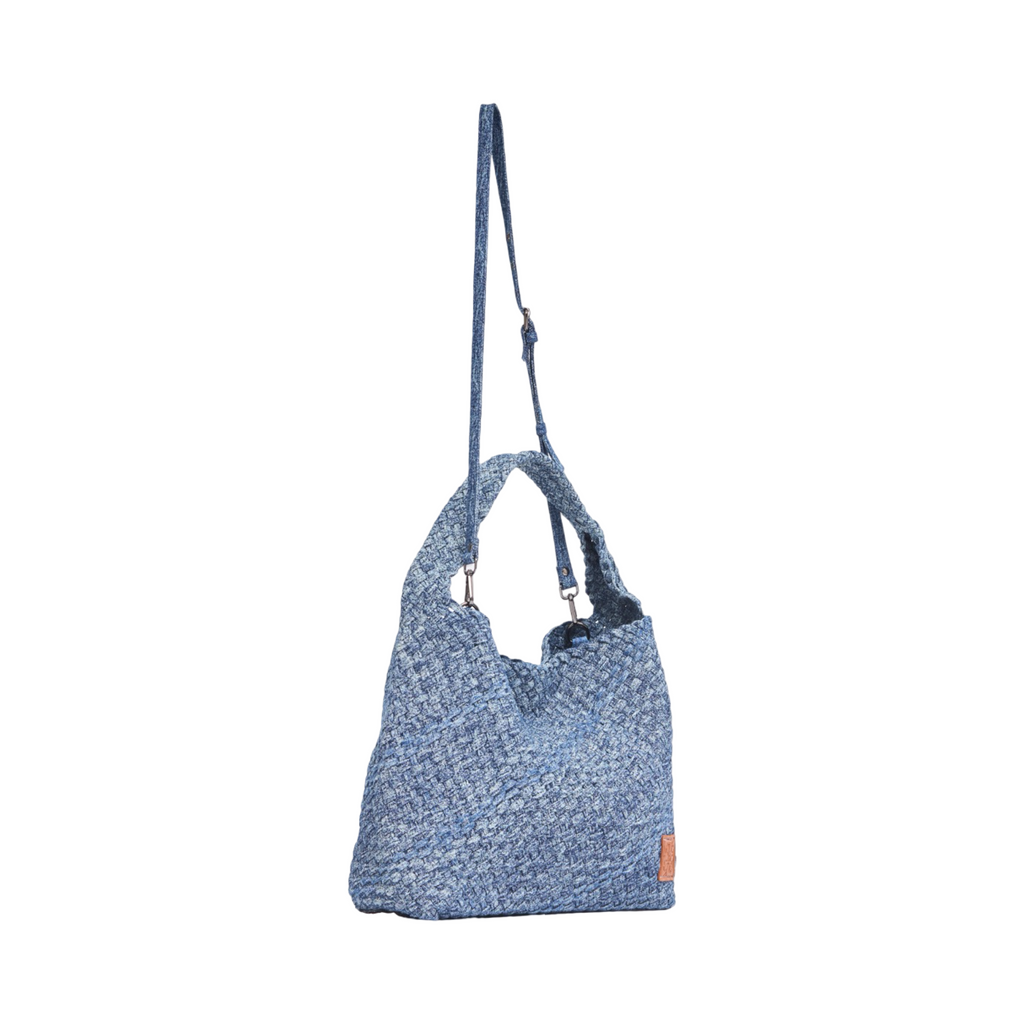 Midnight Weave – Denim Crossbody Bag L – Deep Fade