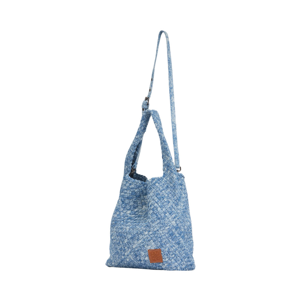 Midnight Weave – Denim Crossbody Bag L – Super Fade