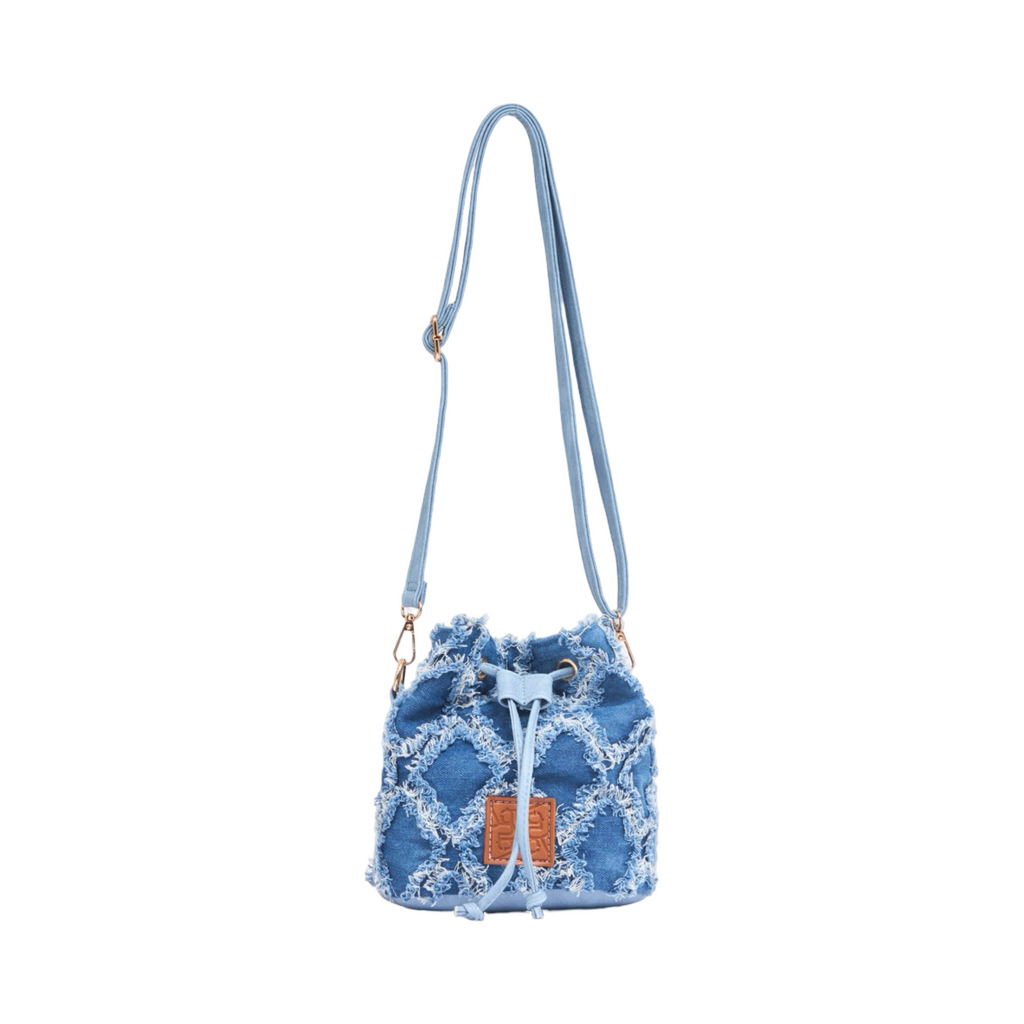 Midnight Weave – Frayed Denim Bucket Bag – Indigo