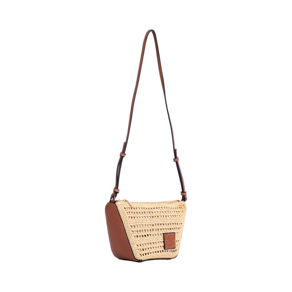 Artisan Vovage – Trapeze Straw Crossbody – Brown