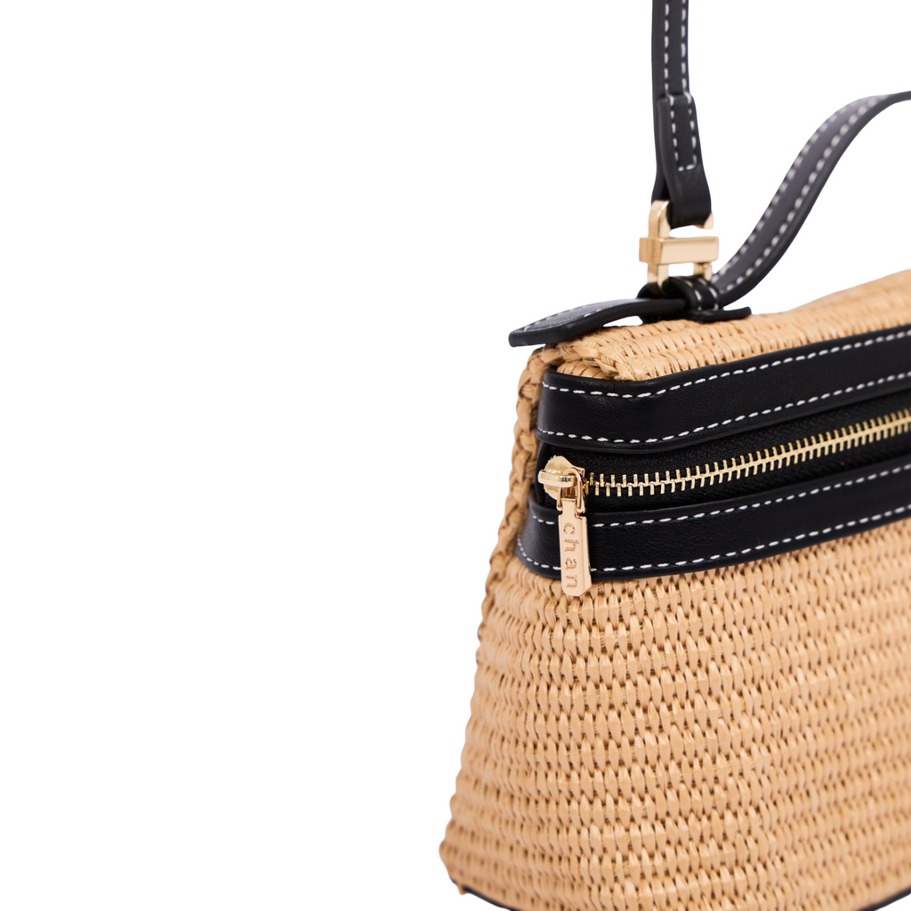 Artisan Vovage – Vanity Straw Crossbody – Black