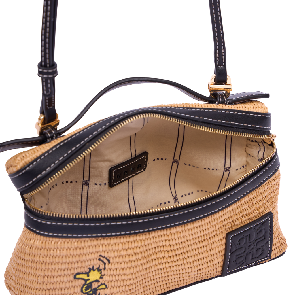 Chan x Peanuts – Vanity Straw Crossbody – Black